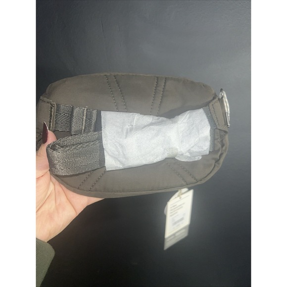 NWT VUORI Bag Hip Pack Army Unisex Fanny Pack V8008 - Picture 3 of 7